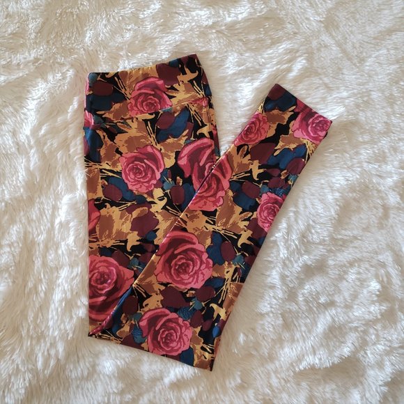 LuLaRoe Pants - LulaRoe OS Leggings Floral Roses NEW